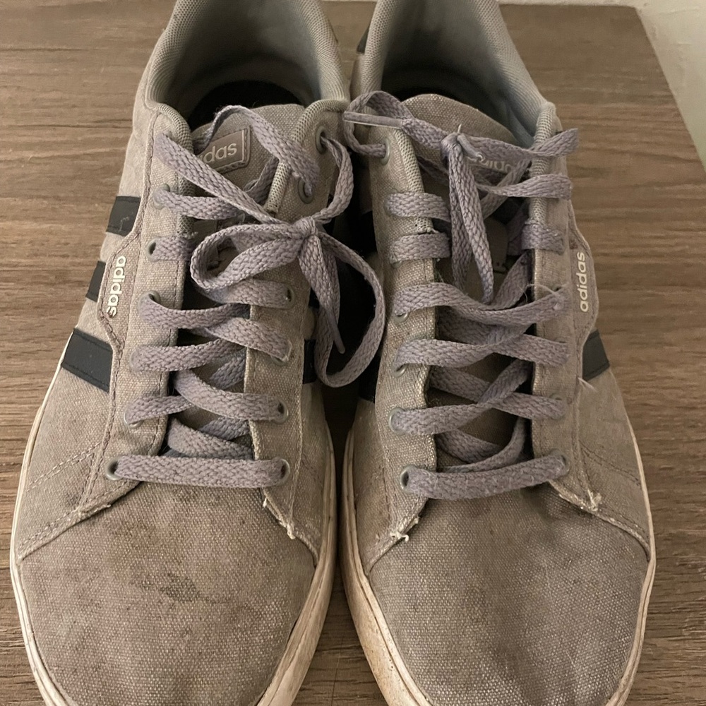 Adidas Men’s Sneakers FW3701 Gray Canvas Low Top Shoes Size 11.5 Casual